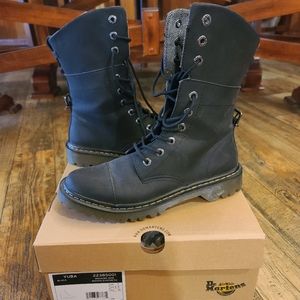 Dr. Martens Black Yuba Women's Boots Size 9
